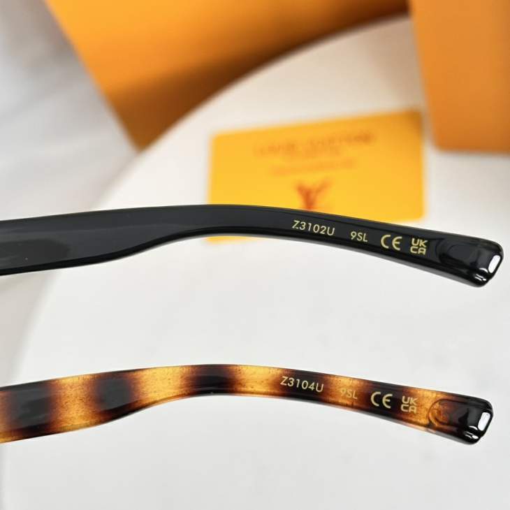 Picture of Louis Vuitton Sunglasses _SKUfw77817712fw